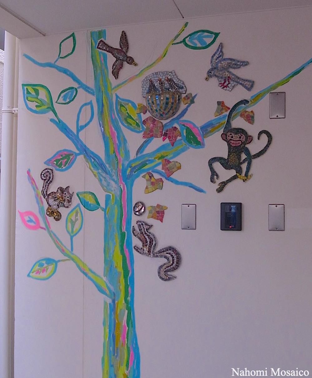 内装壁画アート　樹木のモザイクアート　制作オカダナホミ