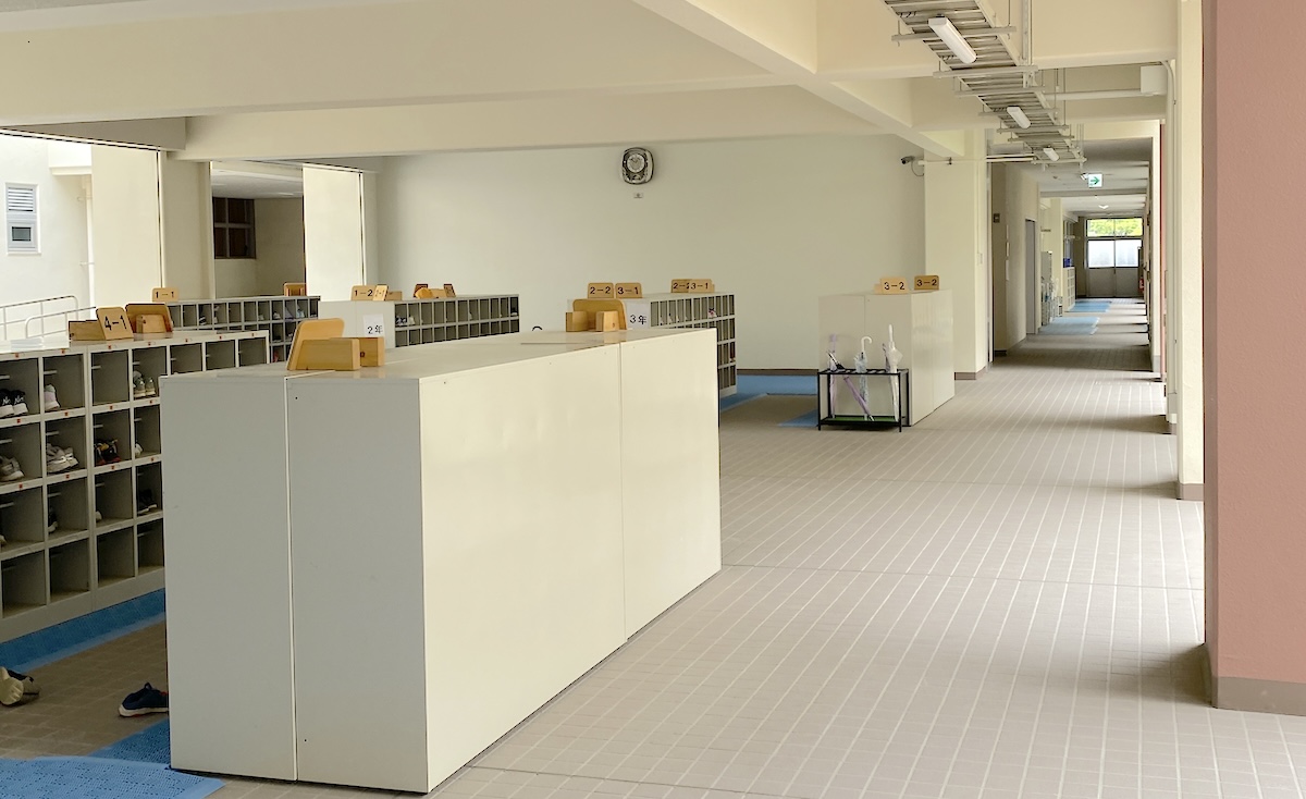 大阪市立三軒家東小学校創立１５０周年記念　モザイクアート壁画制作