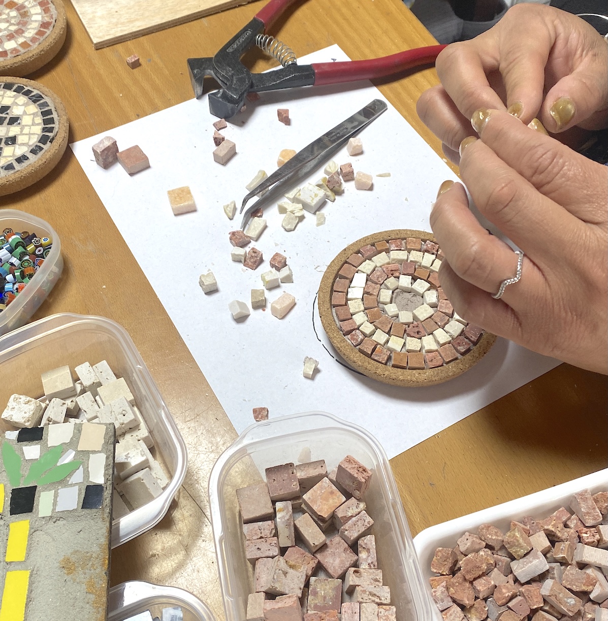 大理石のモザイクアート体験 ナホミモザイコ